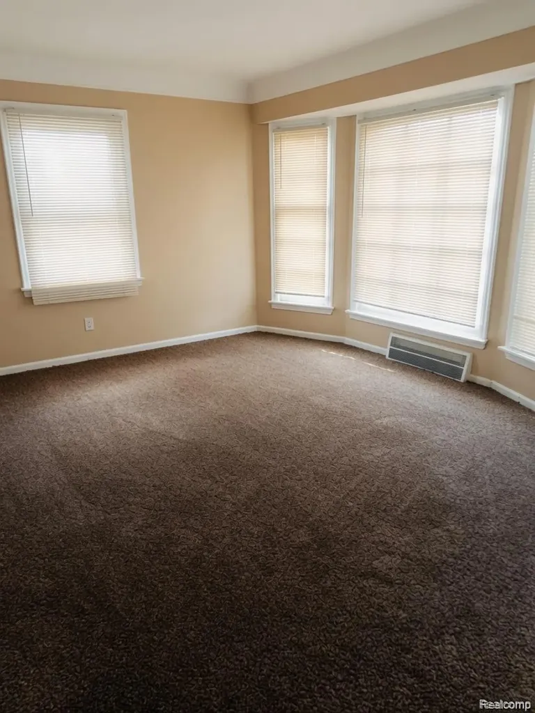 16069 Liberal Street Detroit City MI 48205