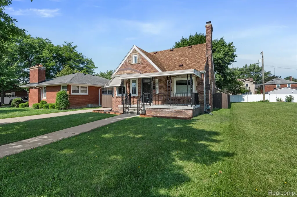 2100 21st Street Wyandotte City MI 48192