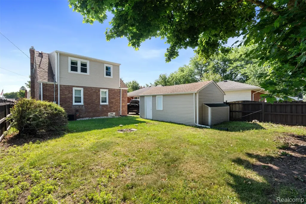 2100 21st Street Wyandotte City MI 48192