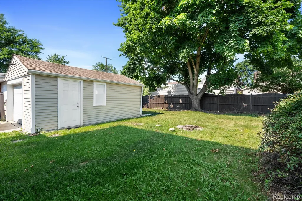 2100 21st Street Wyandotte City MI 48192
