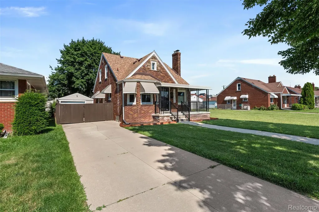 2100 21st Street Wyandotte City MI 48192