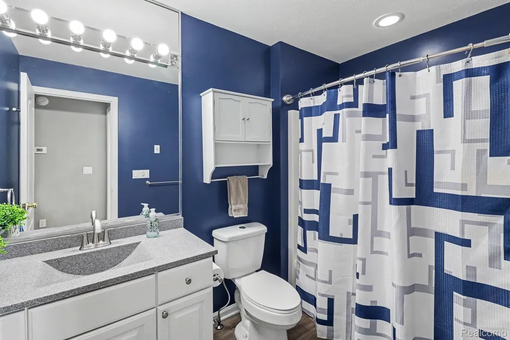 2460 Livernois Drive Oceola Township MI 48843