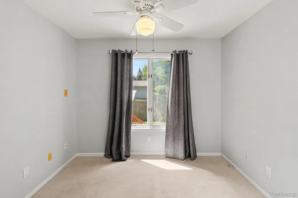 2460 Livernois Drive Oceola Township MI 48843