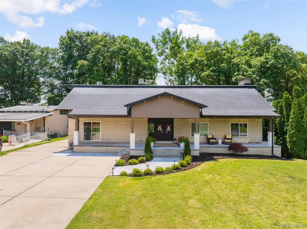 44429 Harmony Lane Van Buren Charter Township MI 48111