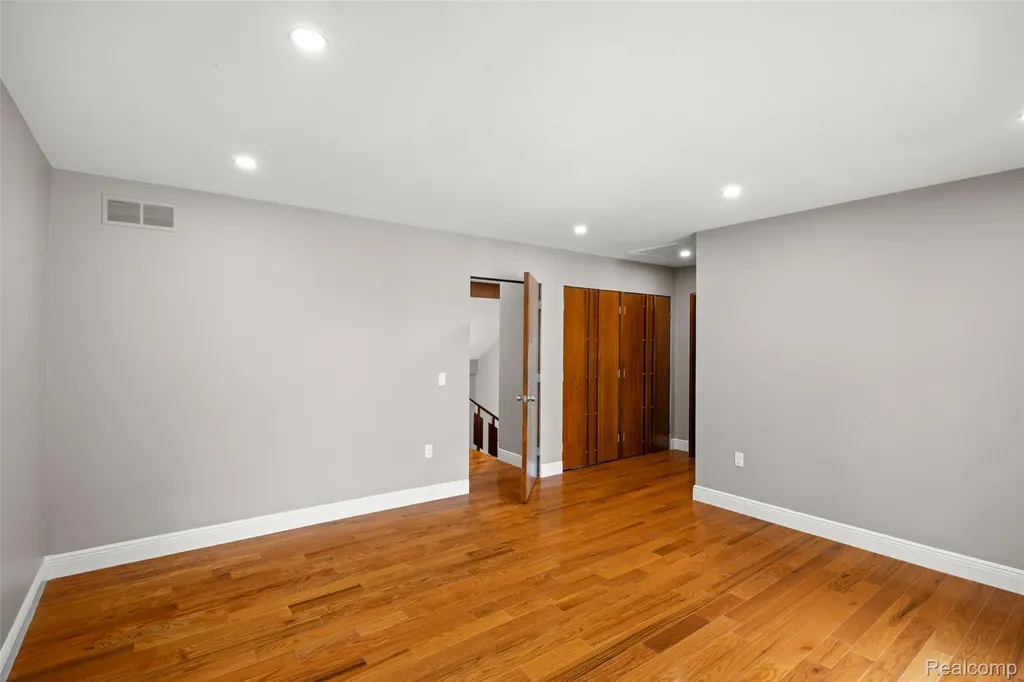 44429 Harmony Lane Van Buren Charter Township MI 48111