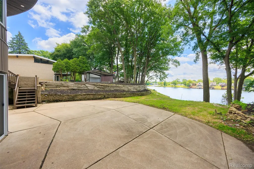 44429 Harmony Lane Van Buren Charter Township MI 48111