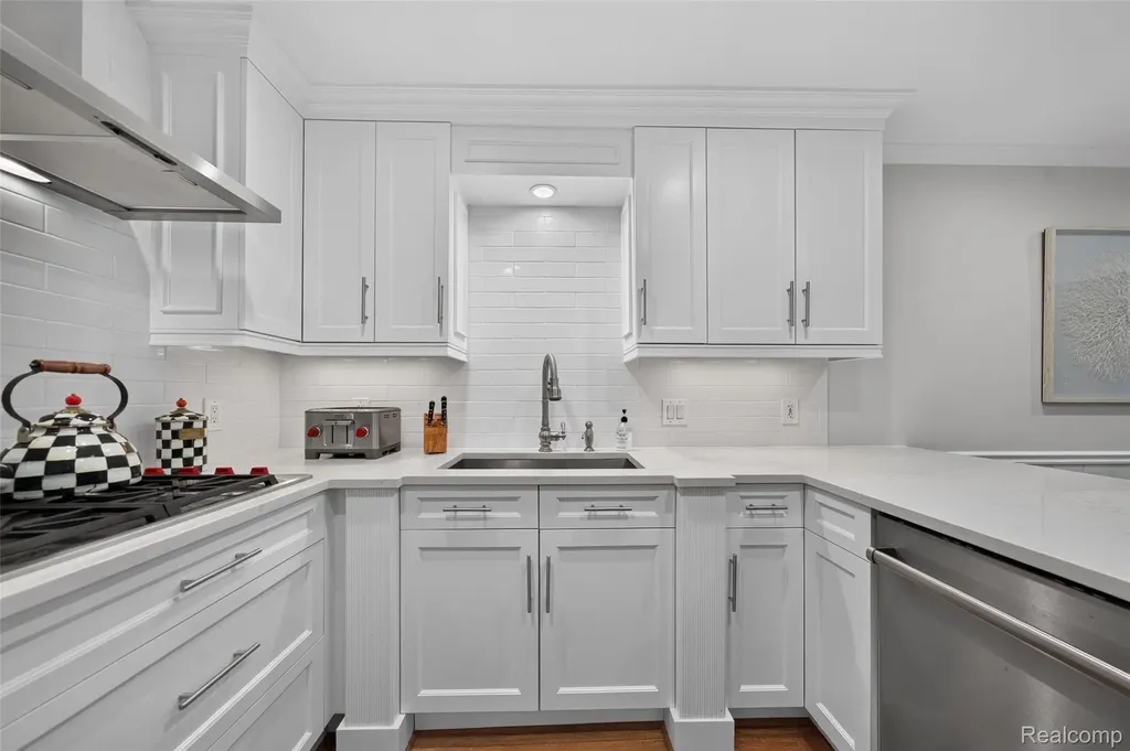 1262 Woodcrest Circle Bloomfield Hills City MI 48304