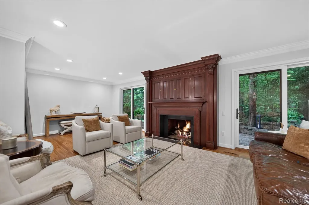 1262 Woodcrest Circle Bloomfield Hills City MI 48304