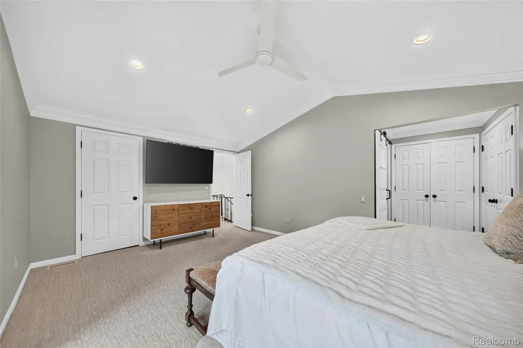 1262 Woodcrest Circle Bloomfield Hills City MI 48304
