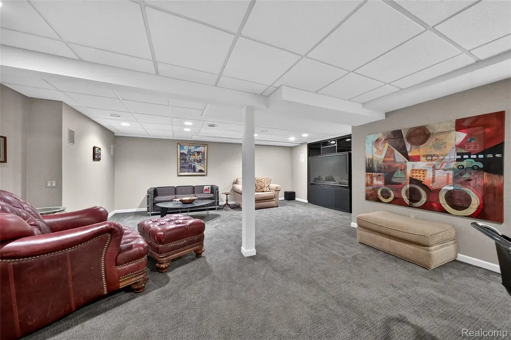 1262 Woodcrest Circle Bloomfield Hills City MI 48304