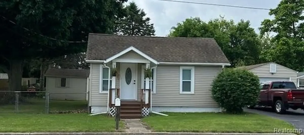 8083 Crapo Street Swartz Creek City MI 48473