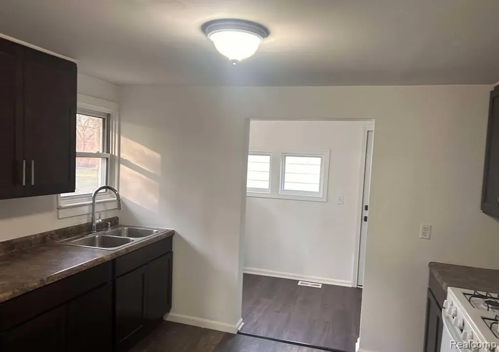 8083 Crapo Street Swartz Creek City MI 48473