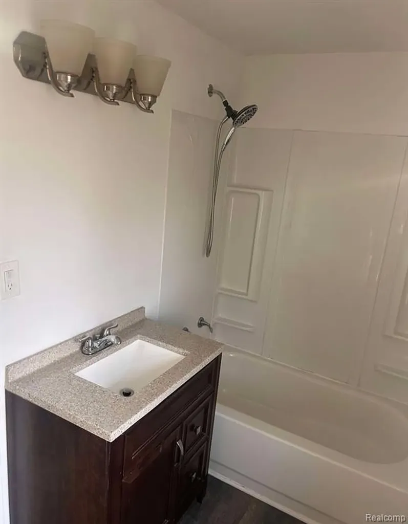 8083 Crapo Street Swartz Creek City MI 48473