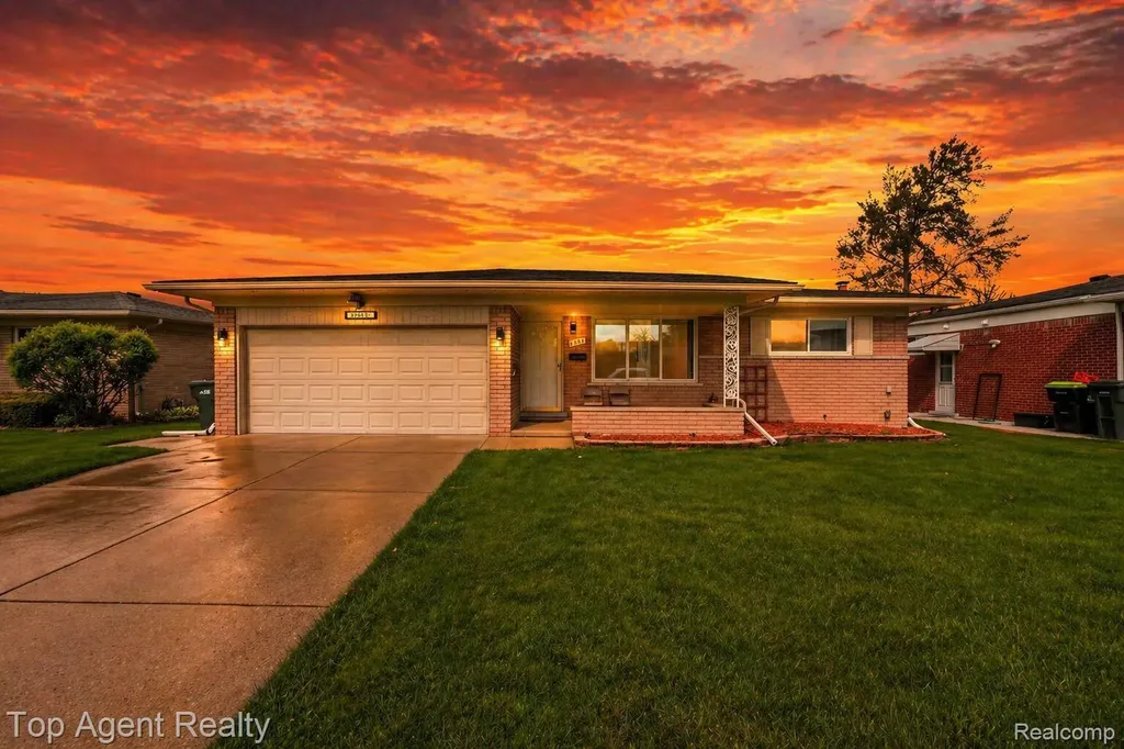 33437 Somerset Drive Sterling Heights City MI 48312