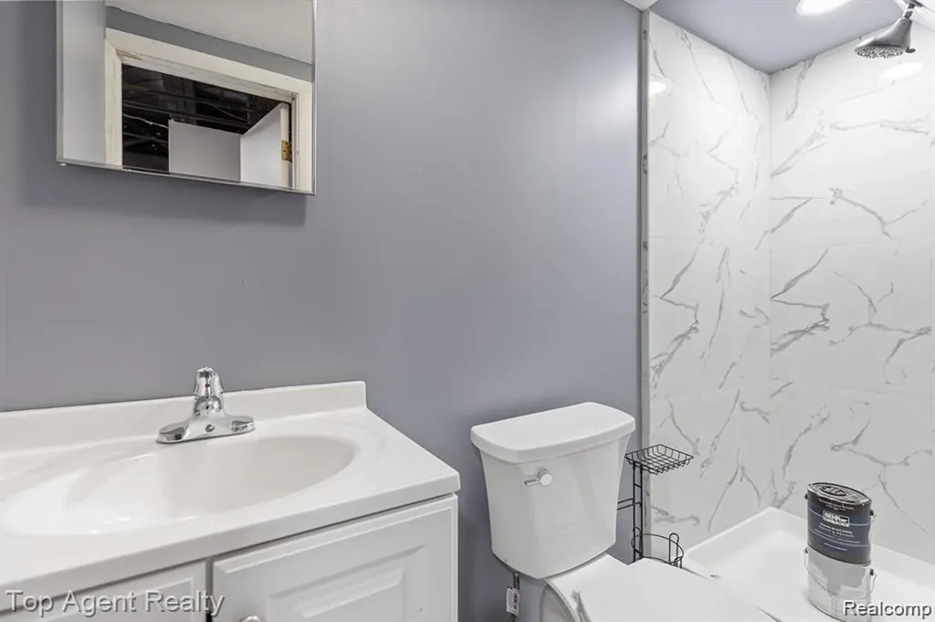 33437 Somerset Drive Sterling Heights City MI 48312