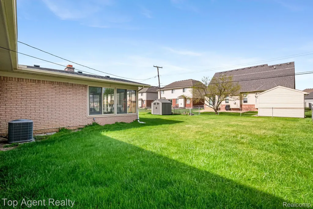 33437 Somerset Drive Sterling Heights City MI 48312