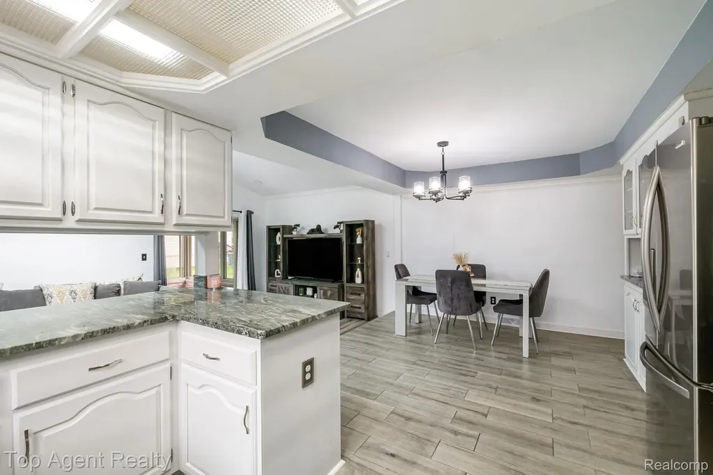 33437 Somerset Drive Sterling Heights City MI 48312