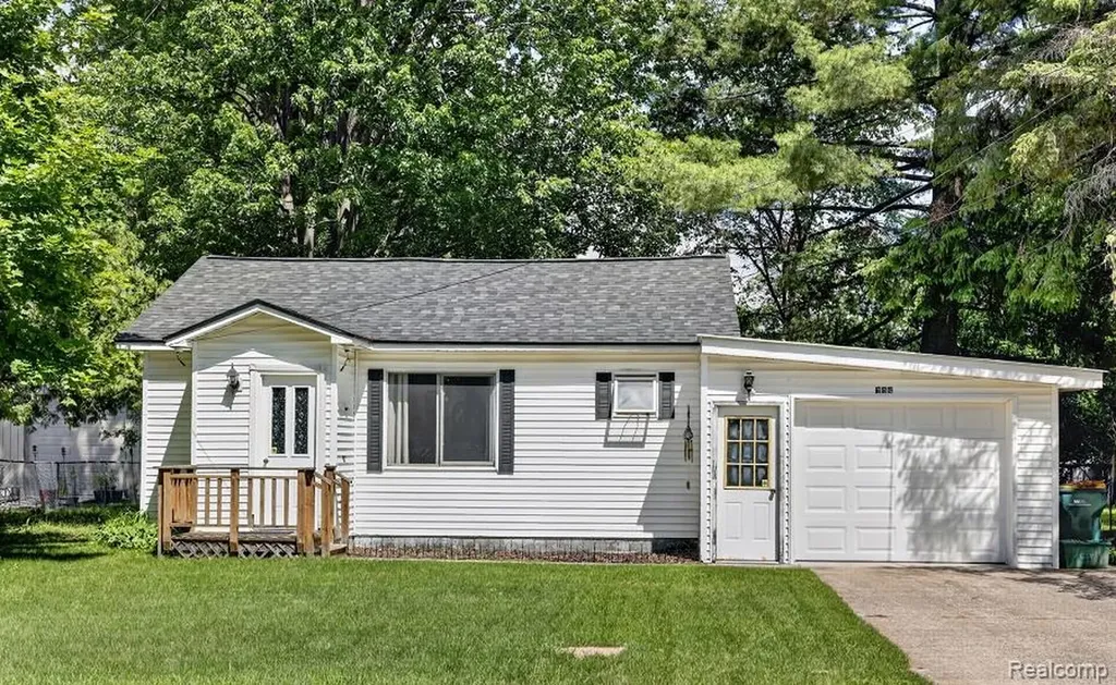706 N Ionia Street Gladwin City MI 48624