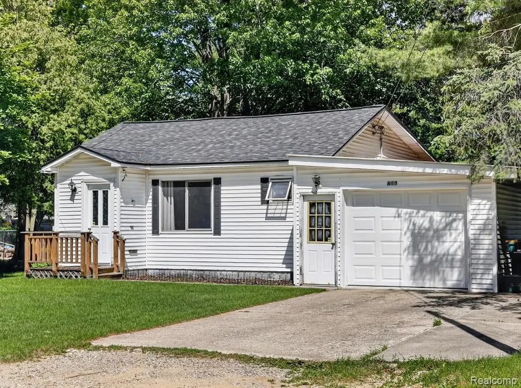 706 N Ionia Street Gladwin City MI 48624