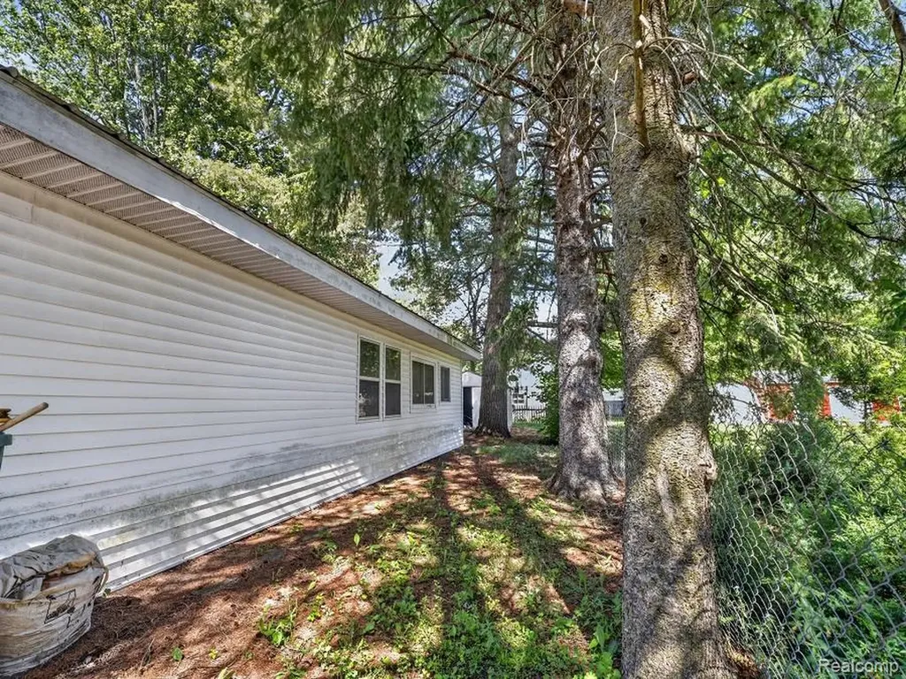 706 N Ionia Street Gladwin City MI 48624