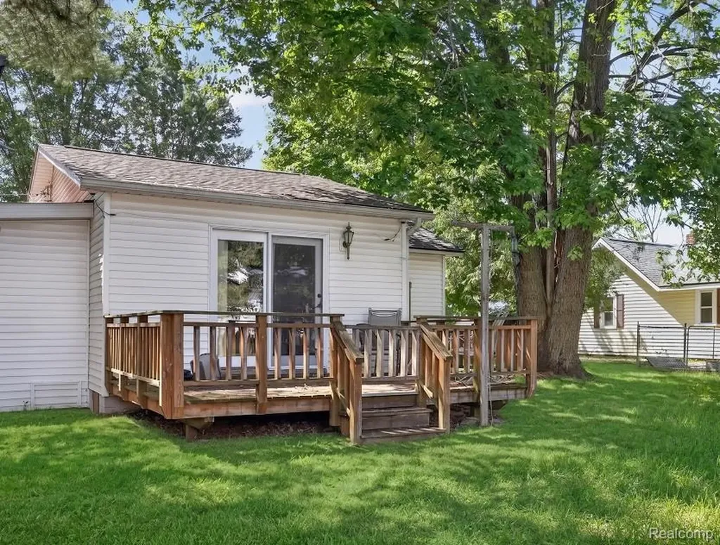 706 N Ionia Street Gladwin City MI 48624