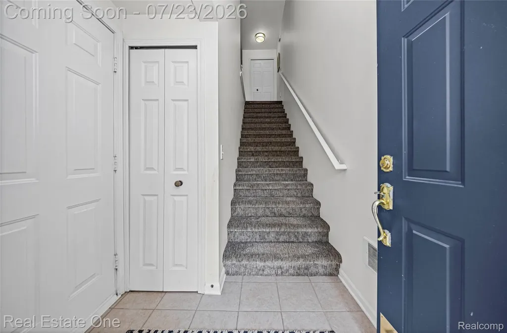 3570 Tremonte Circle S Oakland Charter Township MI 48306