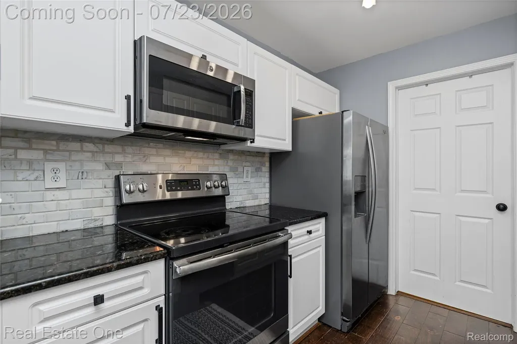 3570 Tremonte Circle S Oakland Charter Township MI 48306