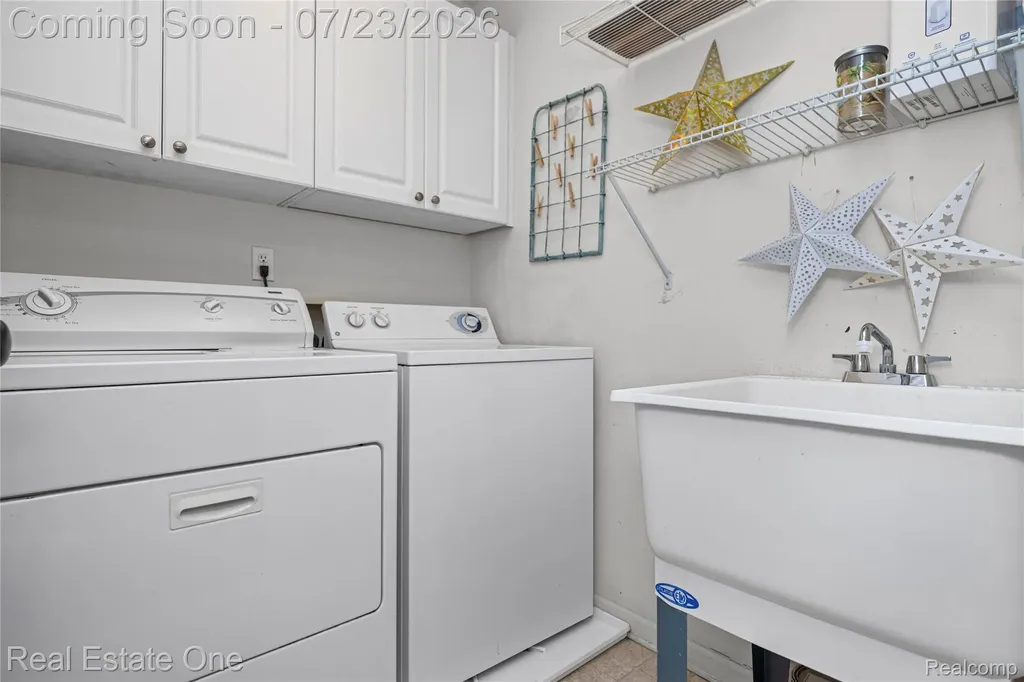 3570 Tremonte Circle S Oakland Charter Township MI 48306