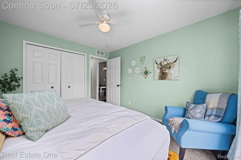 3570 Tremonte Circle S Oakland Charter Township MI 48306
