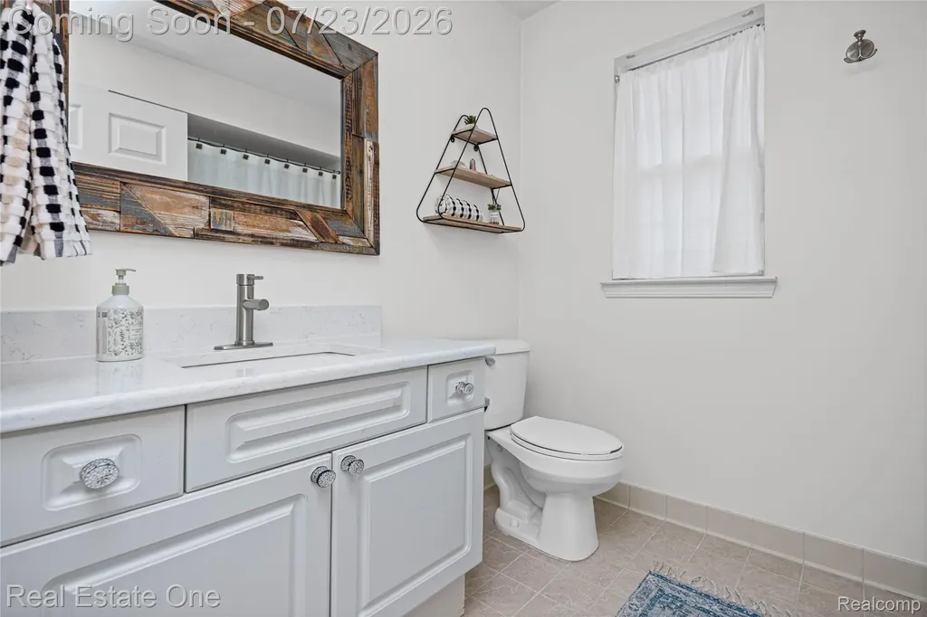3570 Tremonte Circle S Oakland Charter Township MI 48306