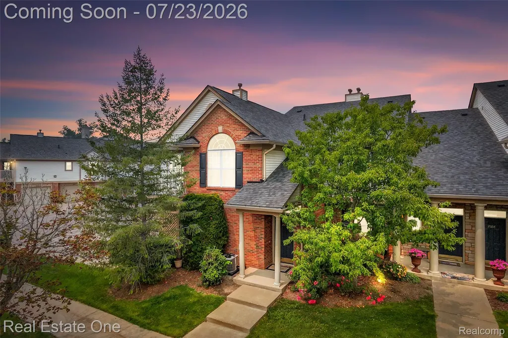 3570 Tremonte Circle S Oakland Charter Township MI 48306