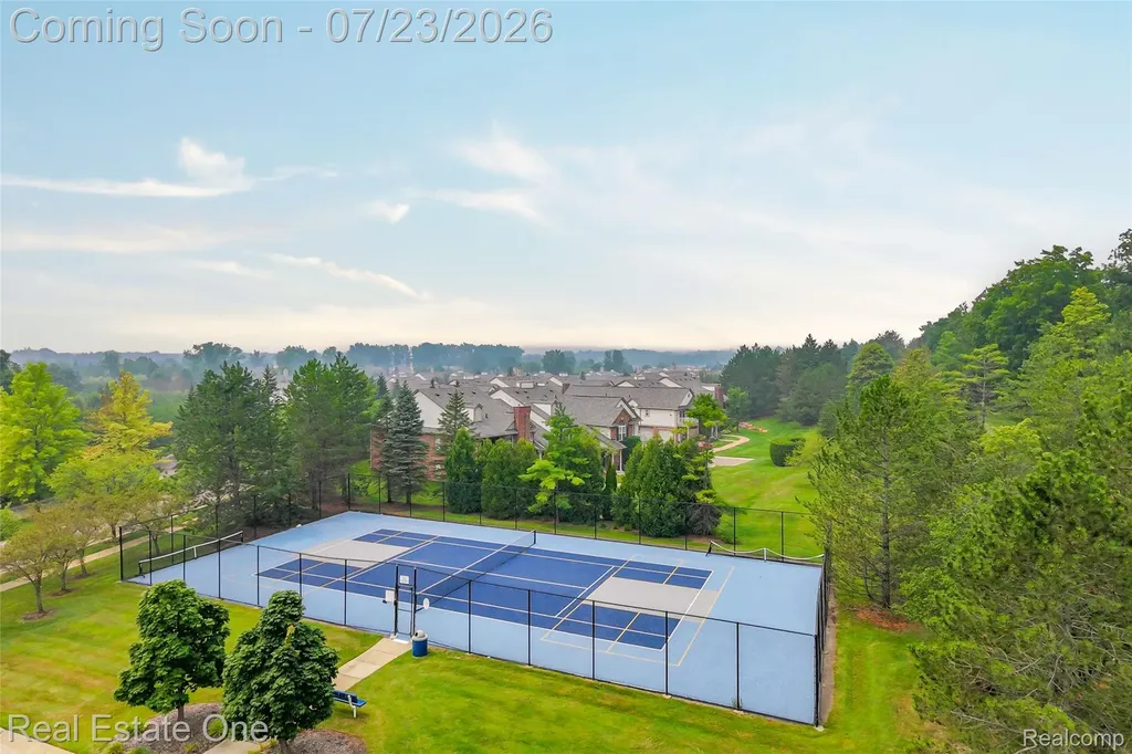 3570 Tremonte Circle S Oakland Charter Township MI 48306