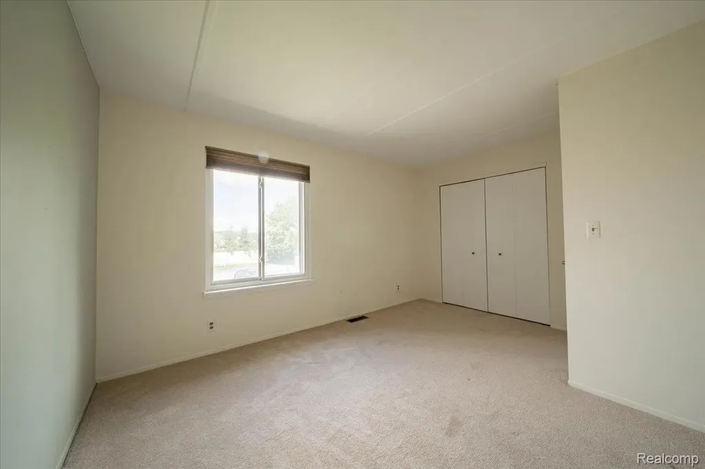 7310 Bluewater Drive Springfield Charter Township MI 48348
