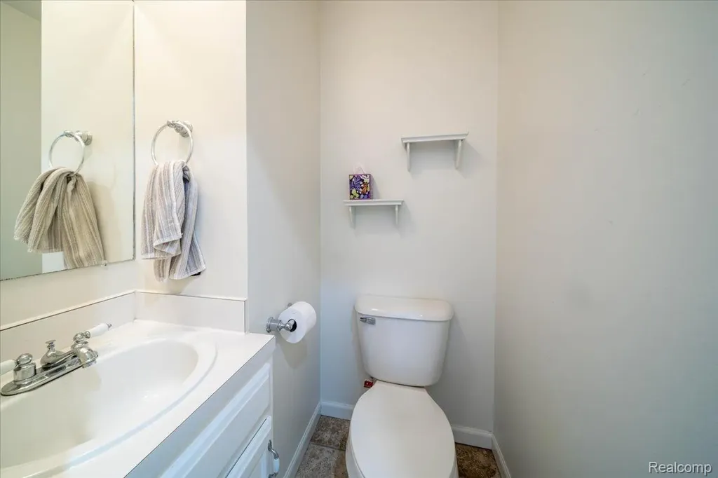 7310 Bluewater Drive Springfield Charter Township MI 48348