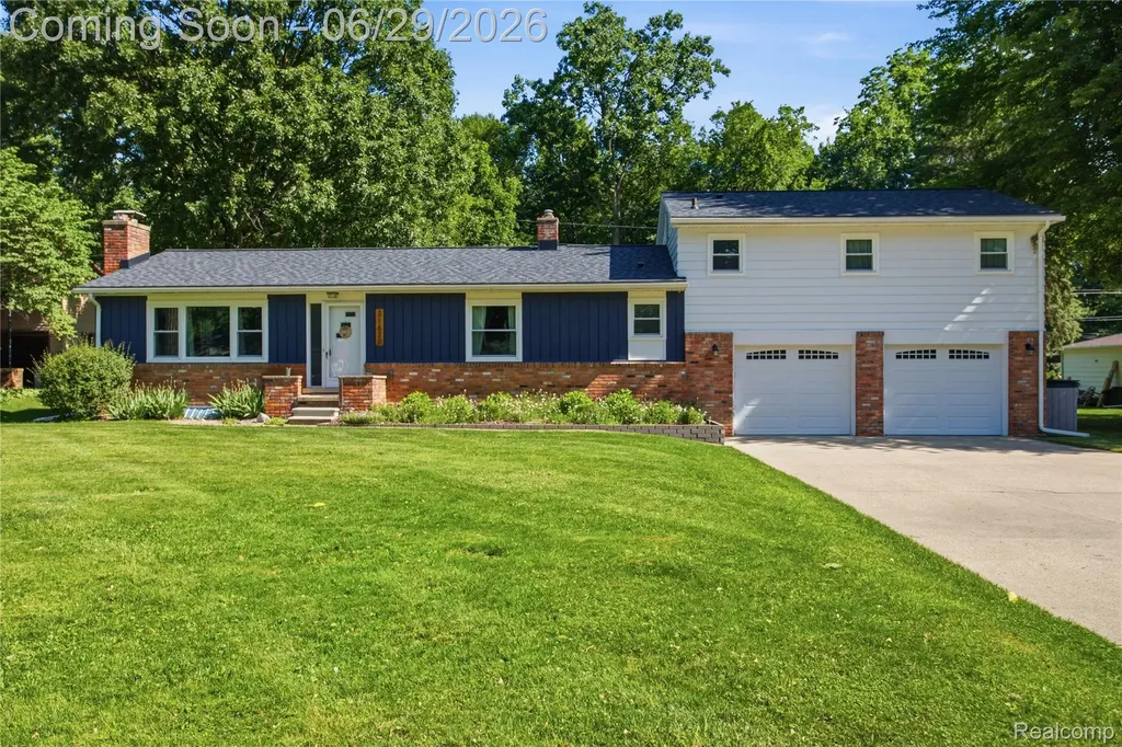 31620 Bobrich Street Livonia City MI 48152