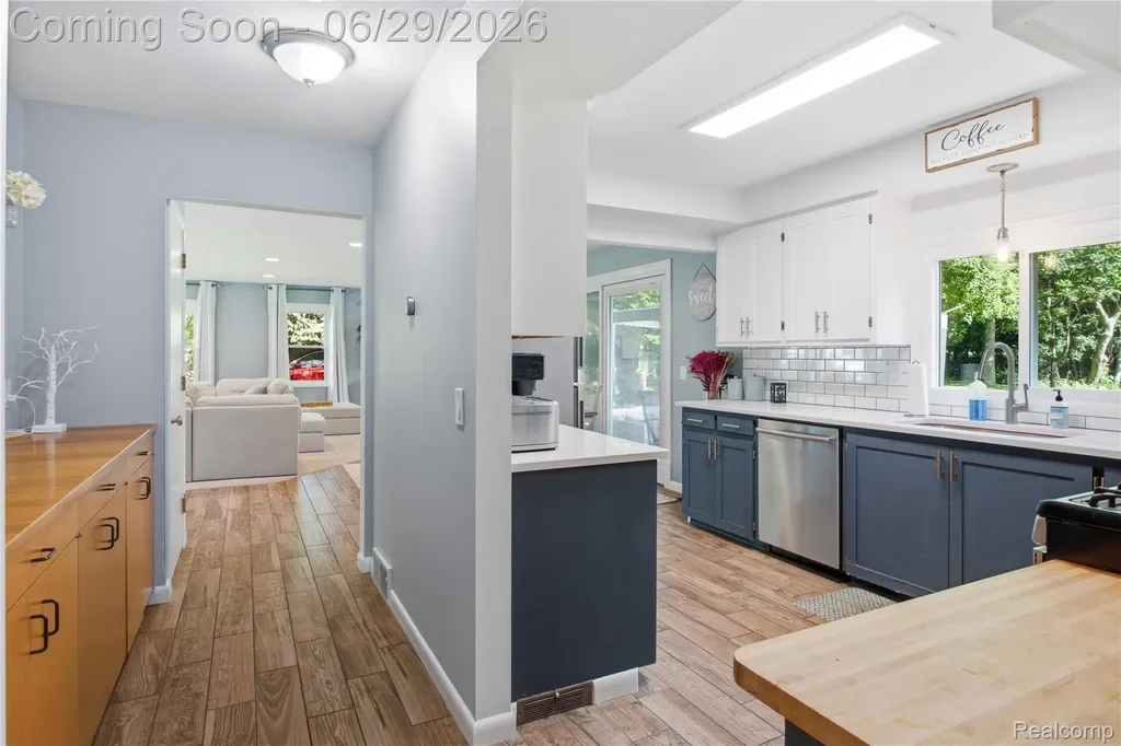 31620 Bobrich Street Livonia City MI 48152