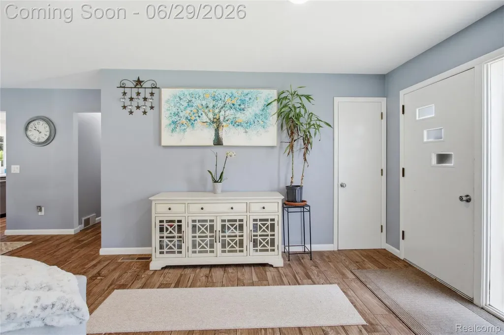 31620 Bobrich Street Livonia City MI 48152