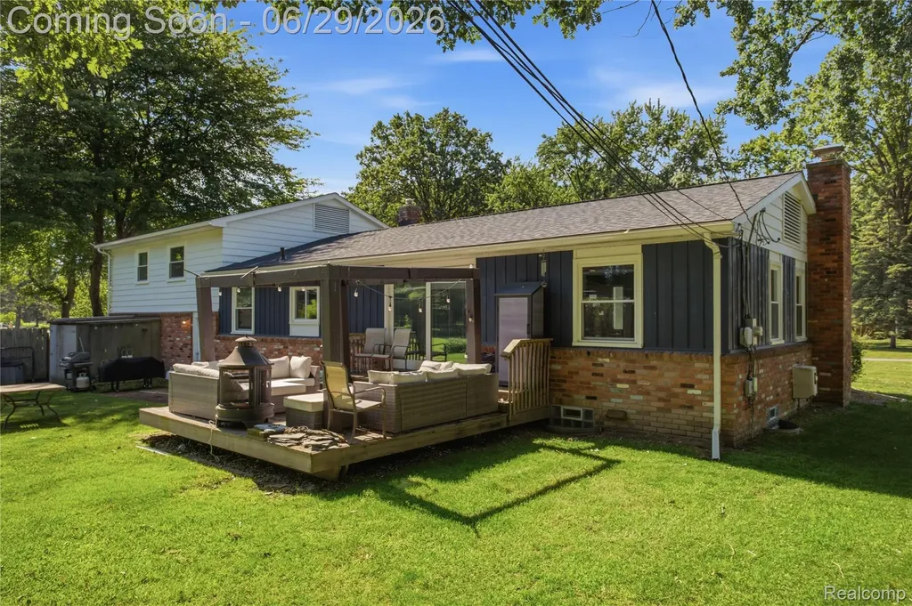 31620 Bobrich Street Livonia City MI 48152