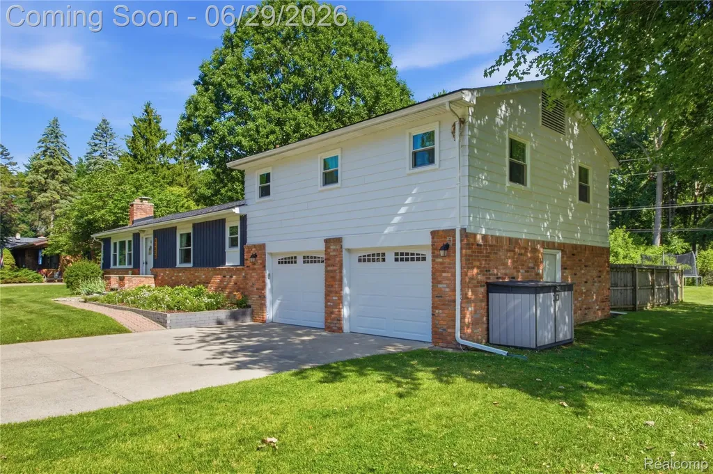 31620 Bobrich Street Livonia City MI 48152