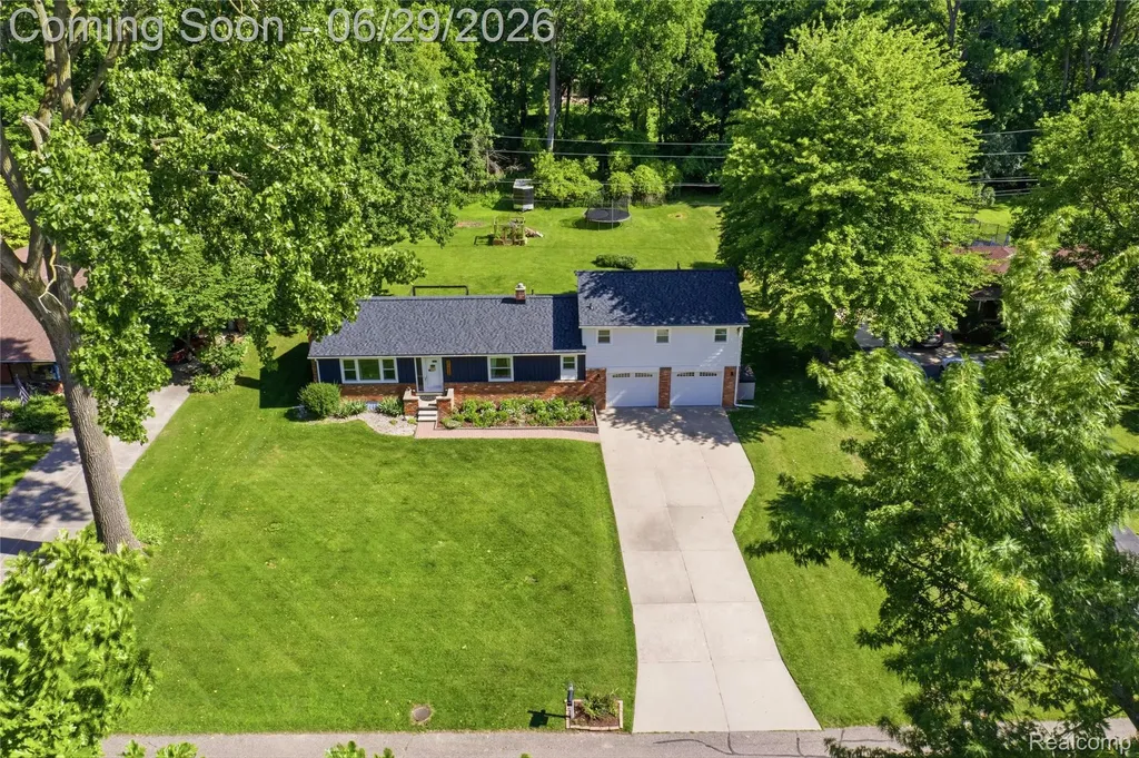 31620 Bobrich Street Livonia City MI 48152