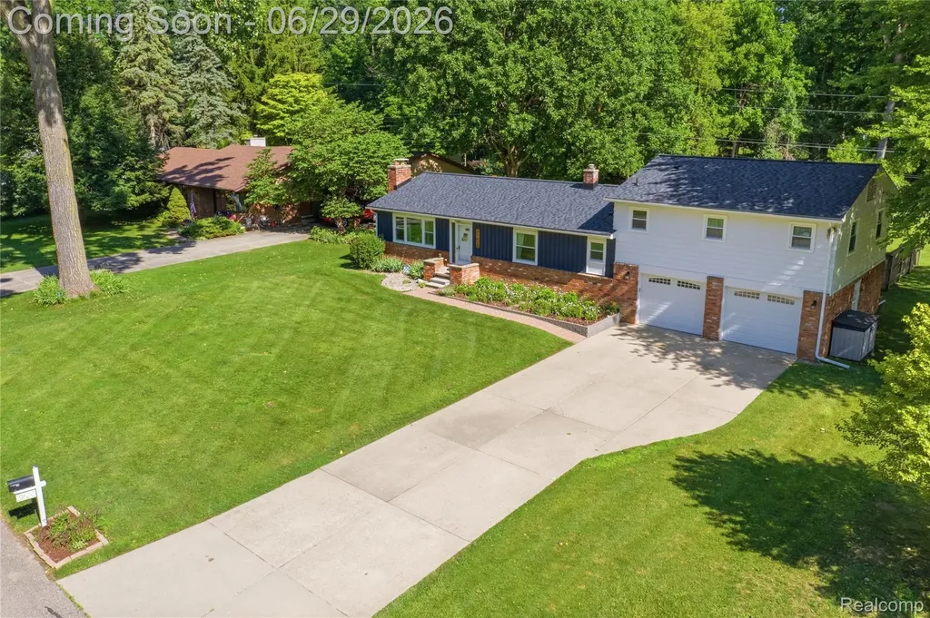 31620 Bobrich Street Livonia City MI 48152