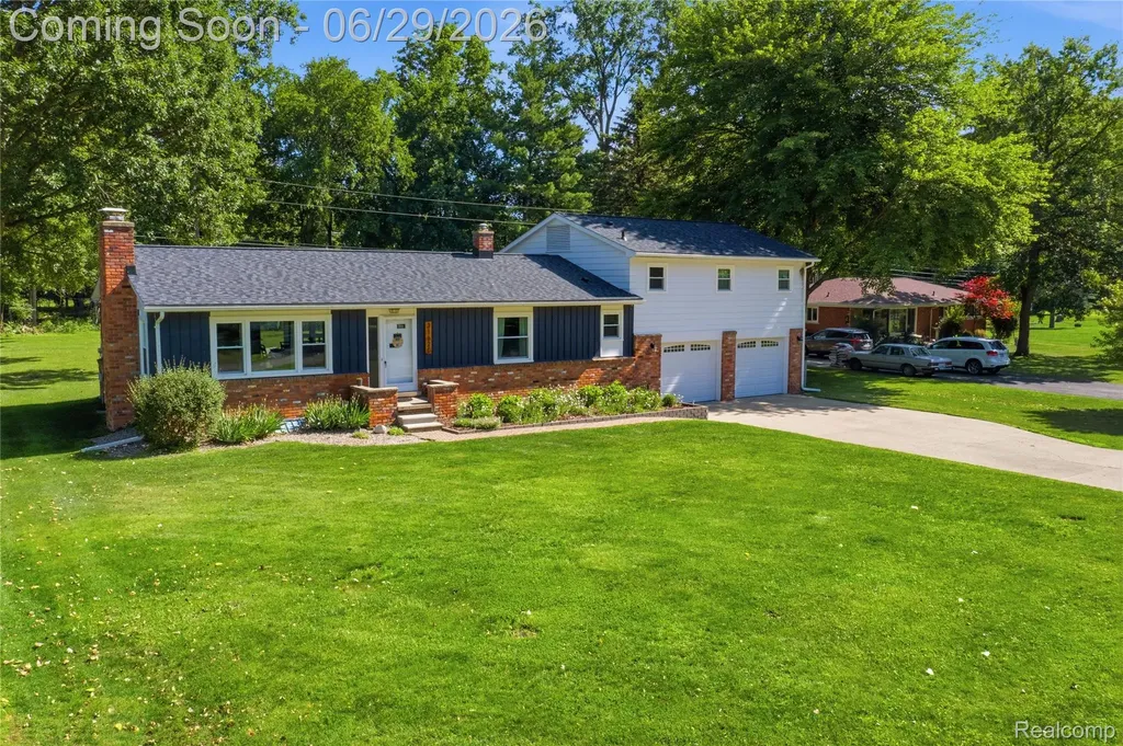 31620 Bobrich Street Livonia City MI 48152