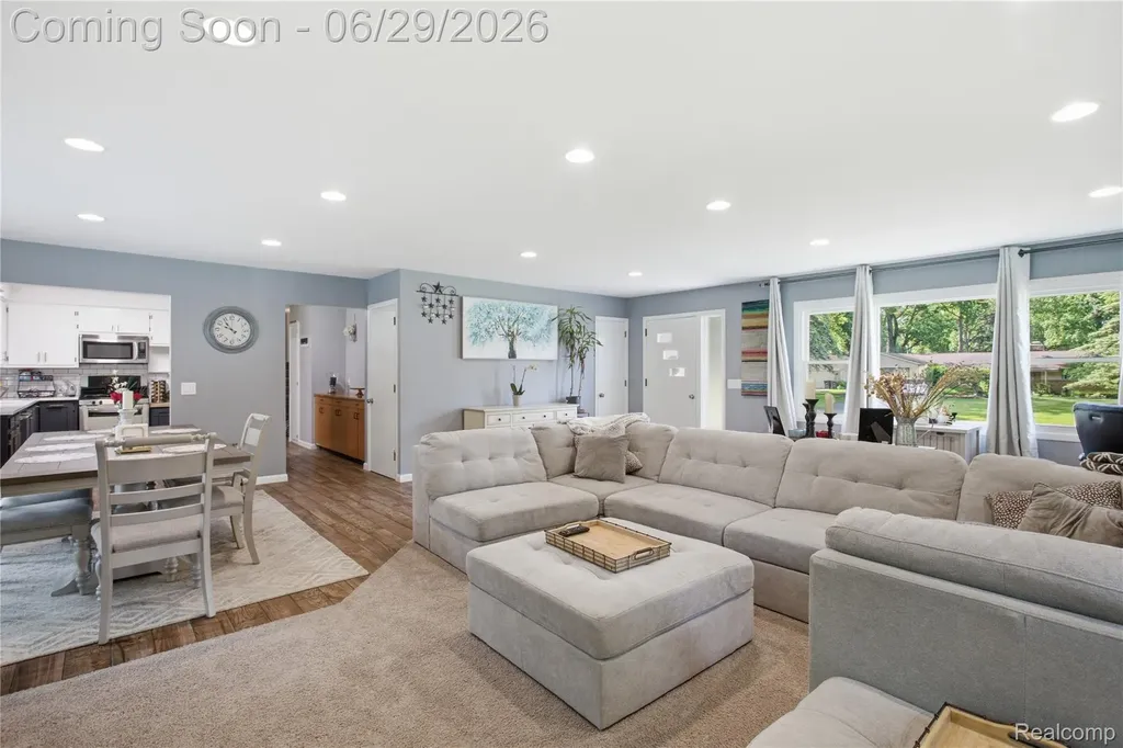 31620 Bobrich Street Livonia City MI 48152