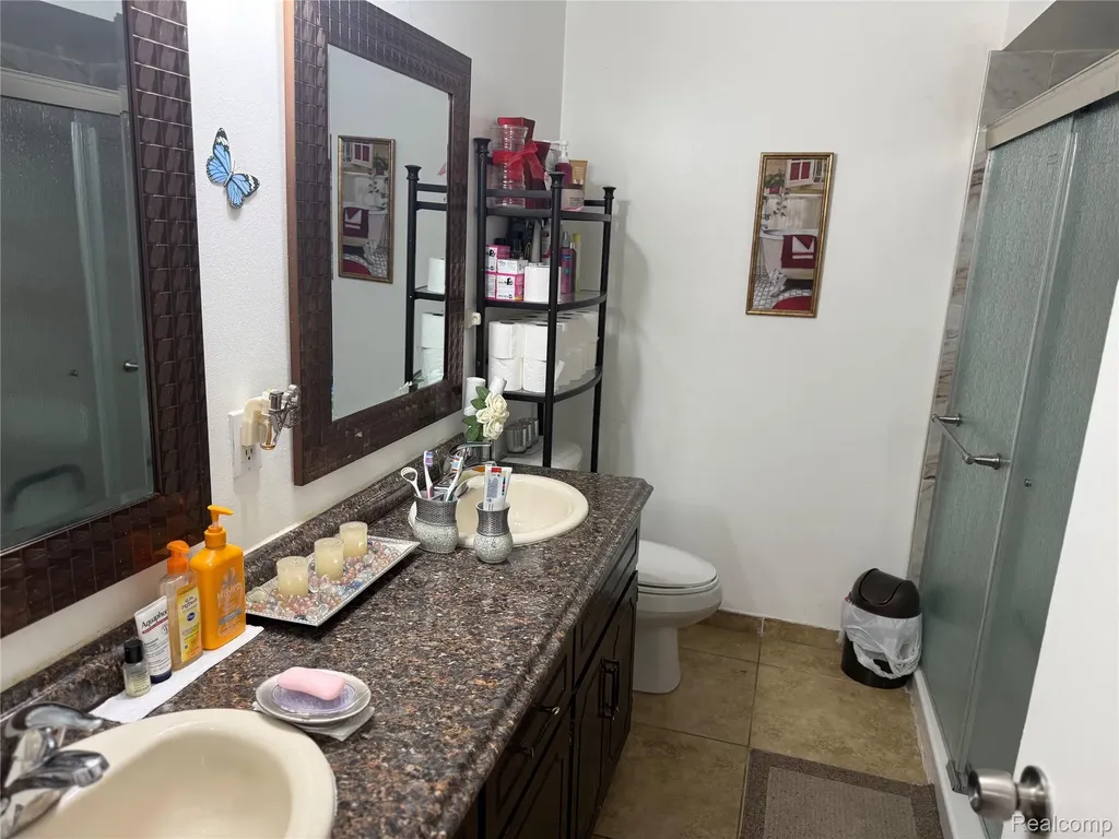 14804 El Dorado Terrace Warren City MI 48088