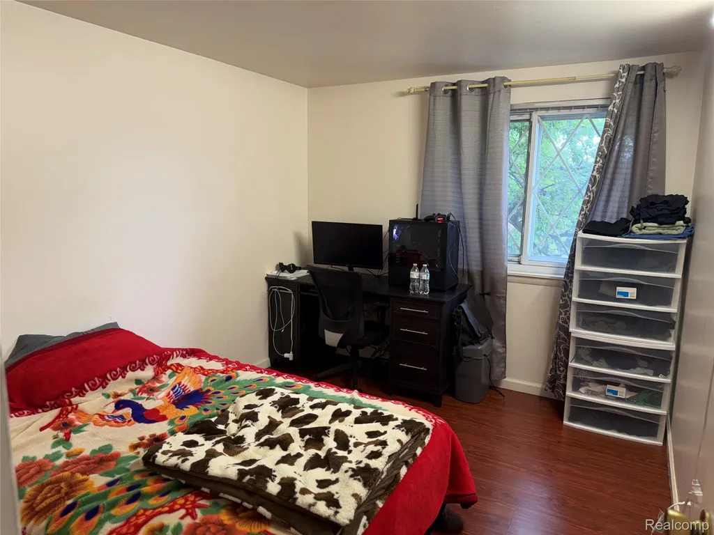 14804 El Dorado Terrace Warren City MI 48088