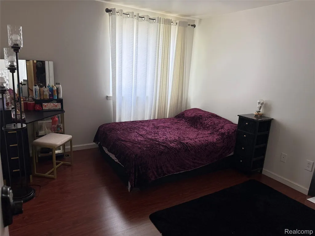 14804 El Dorado Terrace Warren City MI 48088
