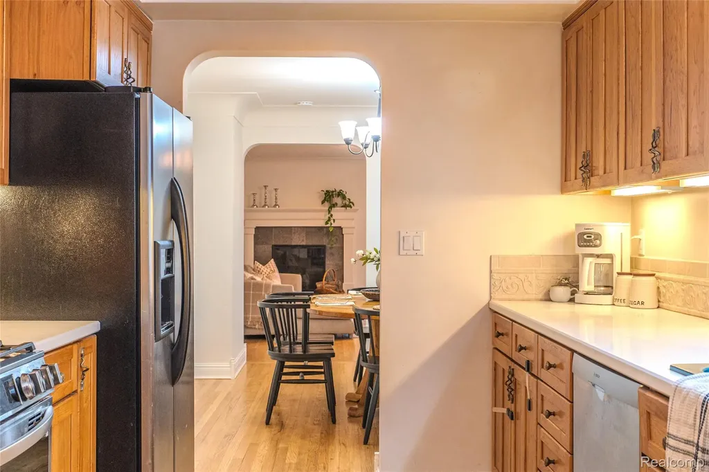 24567 Westmoreland Drive Farmington Hills City MI 48336