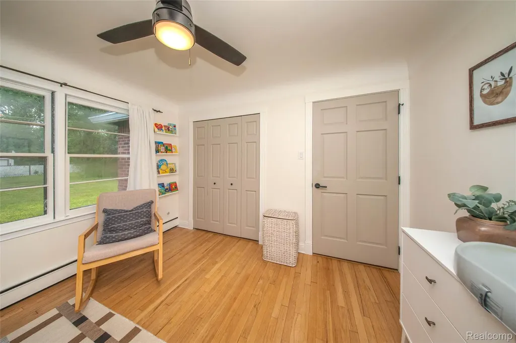 24567 Westmoreland Drive Farmington Hills City MI 48336