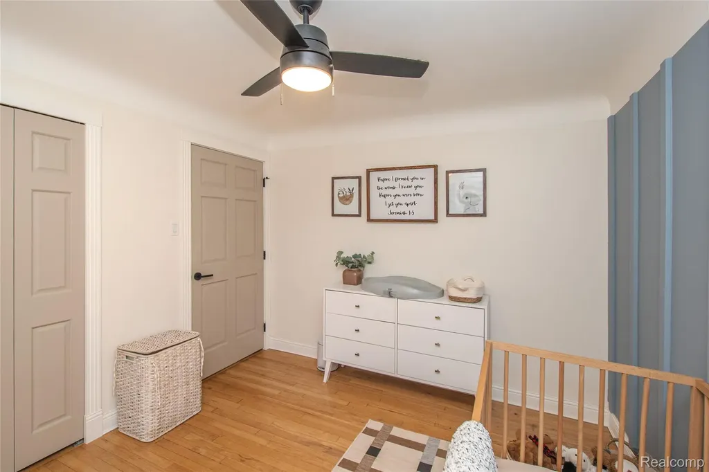 24567 Westmoreland Drive Farmington Hills City MI 48336