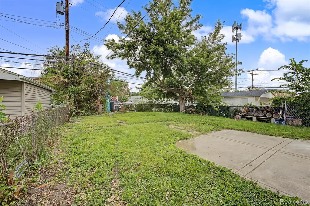 3231 Mcdowell Street Ferndale City MI 48220